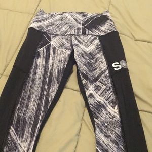 Soulcycle Lululemon mesh capris